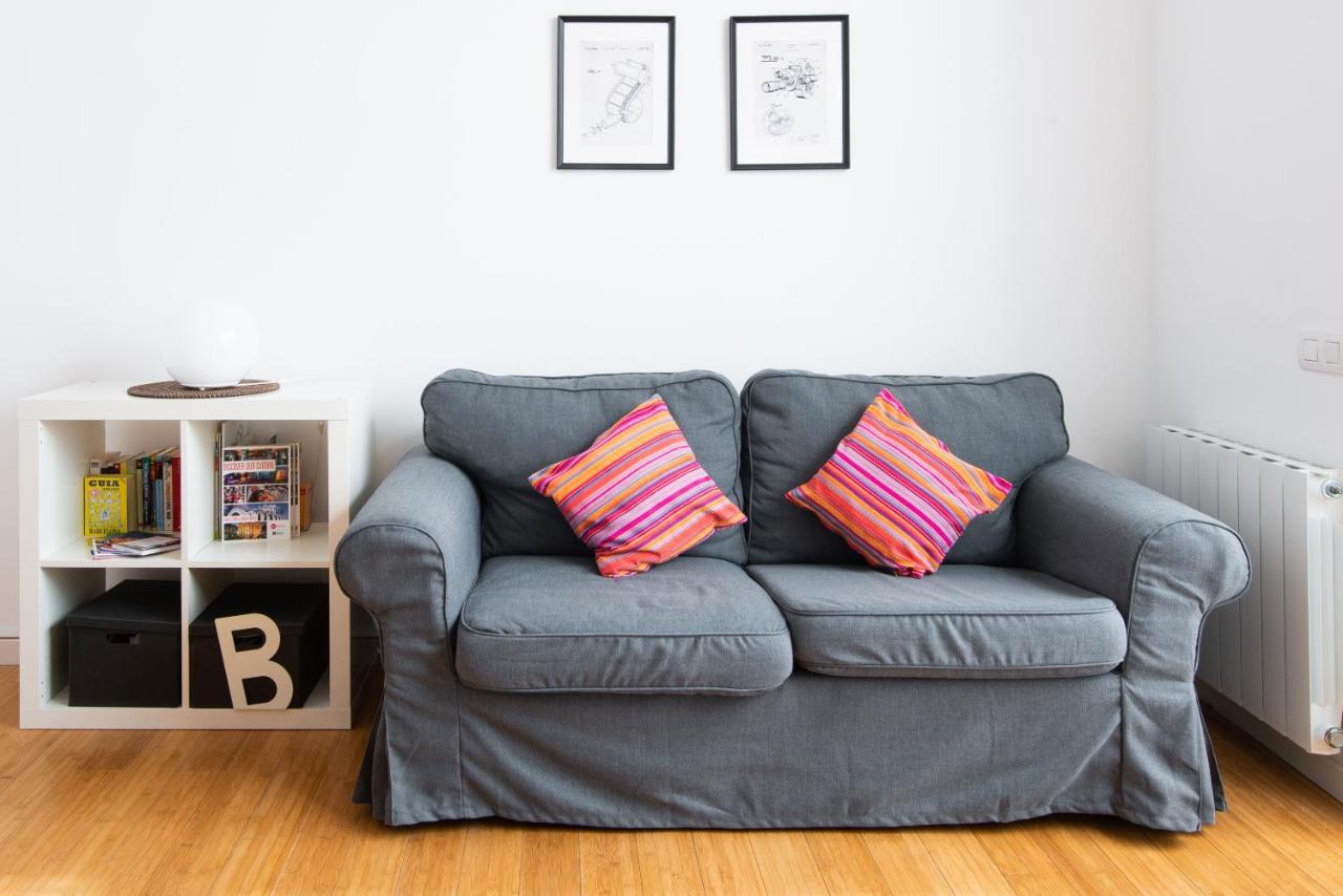 Barcelona Cozy Apartment ภายนอก รูปภาพ